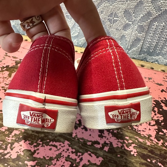 VANS red and white classic sz youth 4.5 - Picture 4 of 7